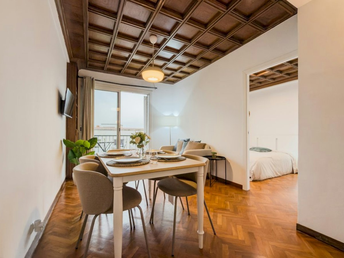 Habitación amueblada en piso compartido de 6 personas en Sants-Montjuïc · 2