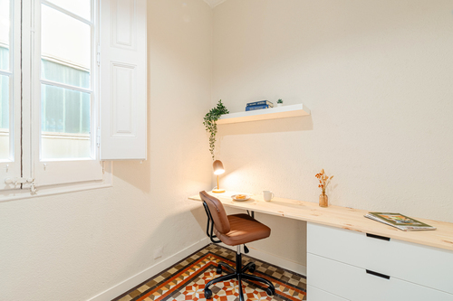 Room in a shared flat in Eixample · 4