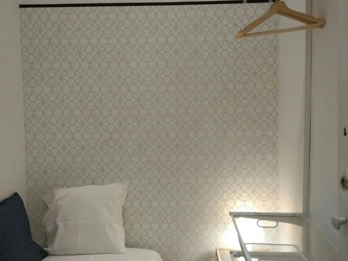 Habitación amueblada en piso compartido de 8 personas en Gràcia · 4