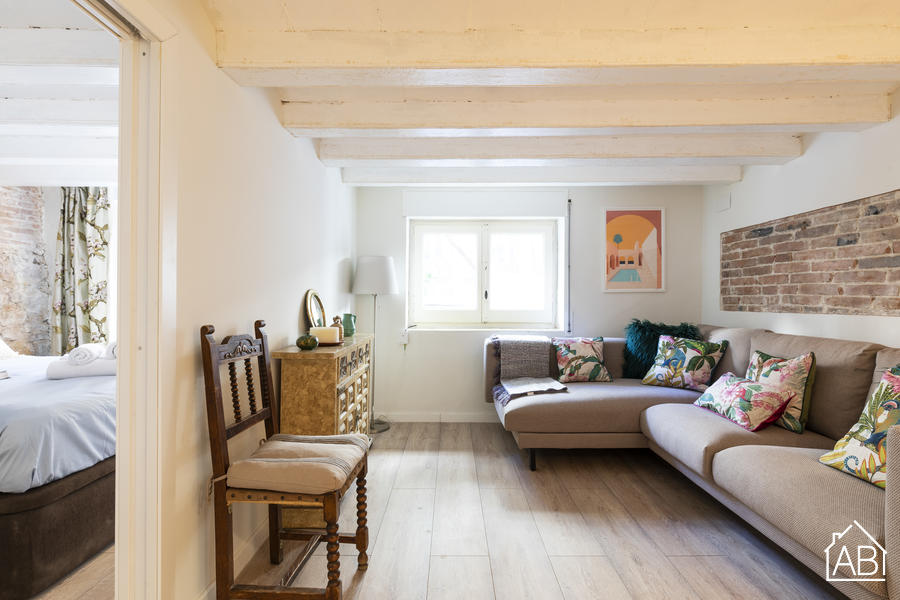 Furnished 3-bedroom flat in Sants-Montjuïc, 53 m² · 4