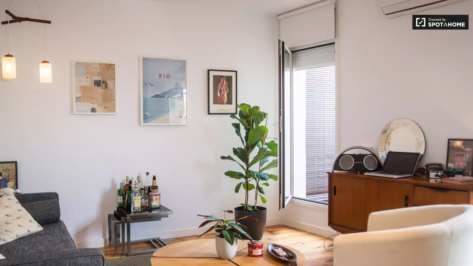 Furnished 1-bedroom flat in Sants-Montjuïc, 70 m² · 3