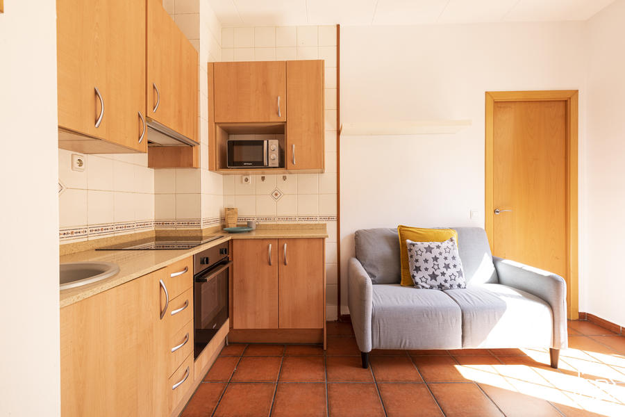 Furnished 2-bedroom flat in Ciutat Vella, 29 m² · 3