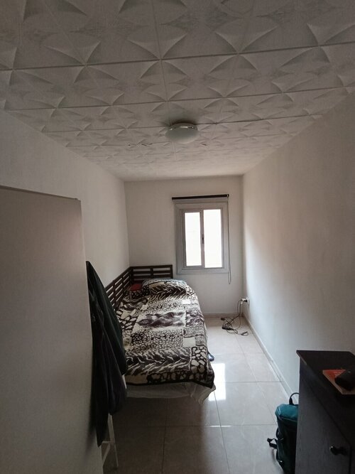 Room in a 3-person shared flat in Barcelona · 2