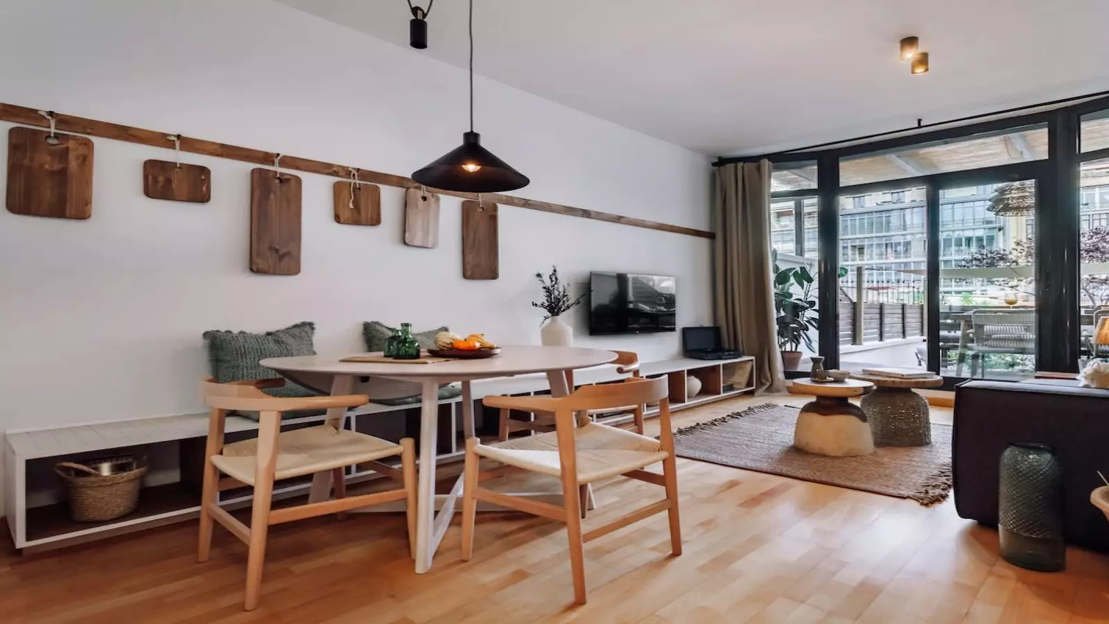 Furnished 1-bedroom flat in Eixample, 90 m² · 3