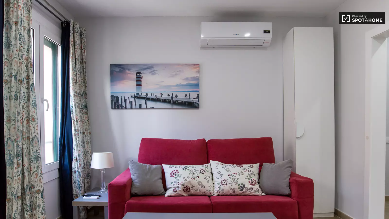 Furnished 1-bedroom flat in Sants-Montjuïc, 47 m² · 2