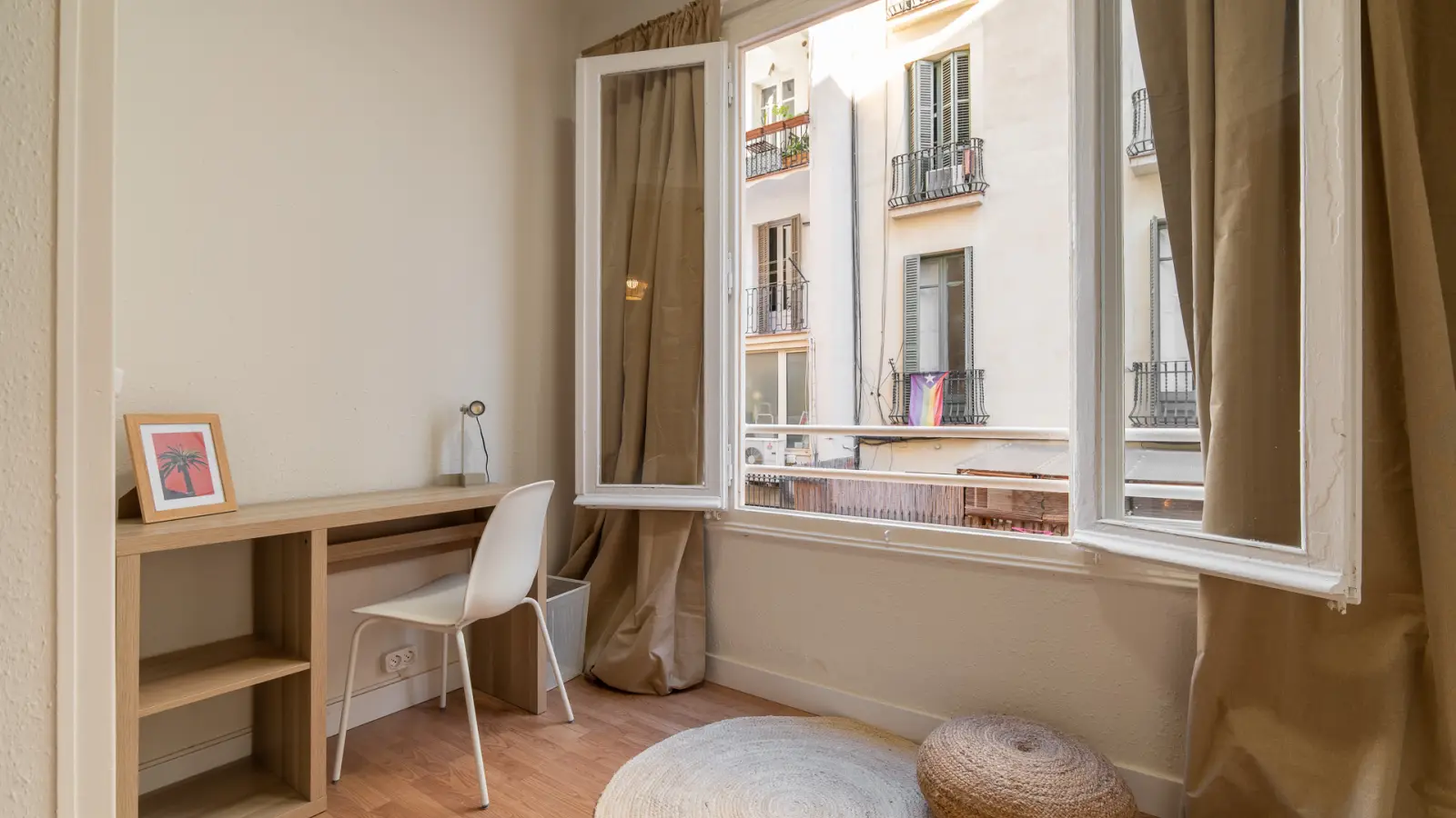 Furnished room in a shared flat in Sarrià–Sant Gervasi · 2