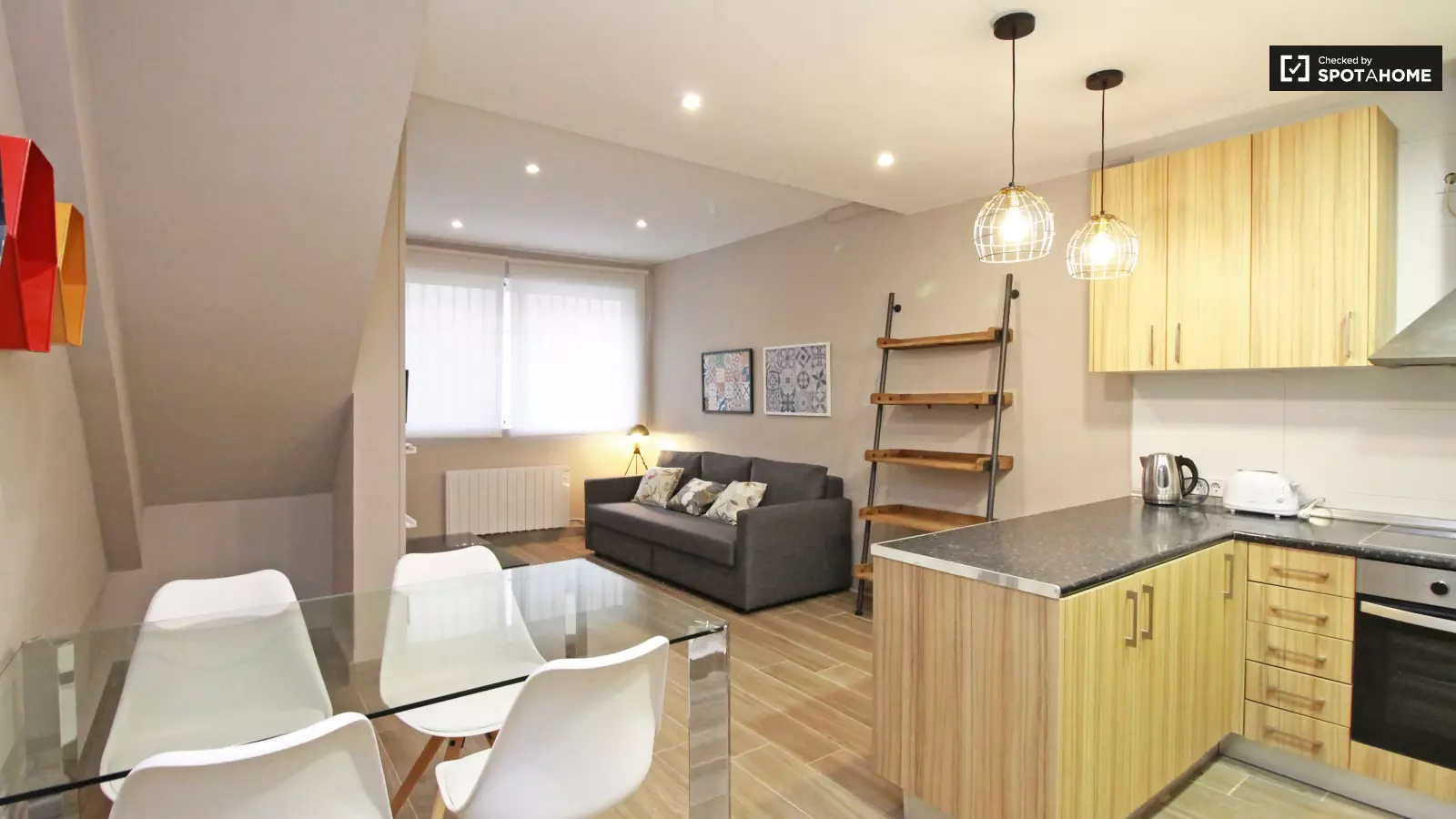 Piso de 2 dormitorios amueblado en Sant Andreu, 70 m² · 2