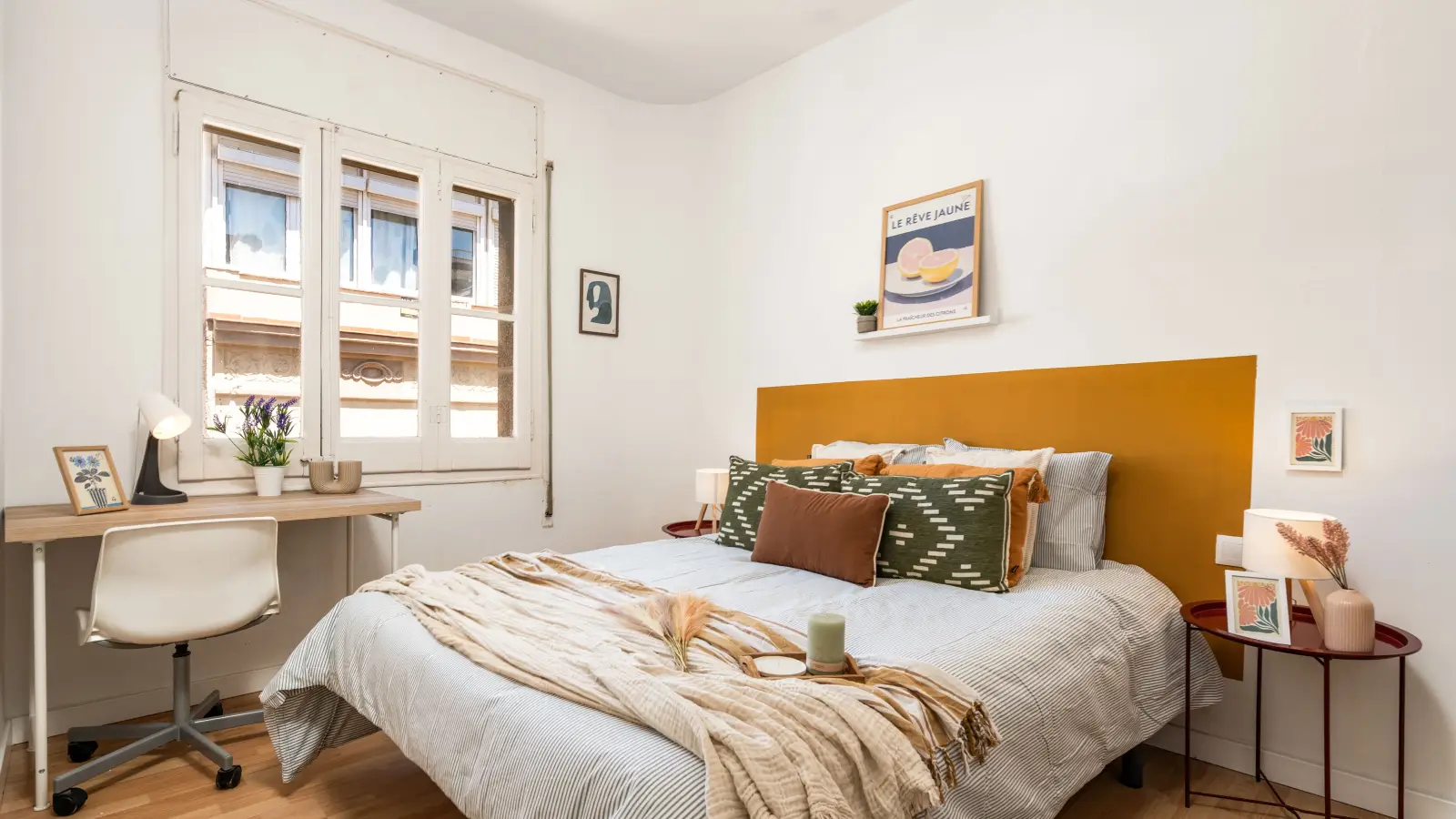 Furnished room in a shared flat in Sants-Montjuïc · 2