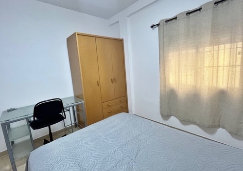 Habitación en piso compartido en Gràcia · 4