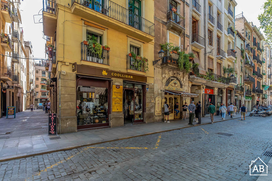 Furnished 2-bedroom flat in Ciutat Vella, 27 m² · 3