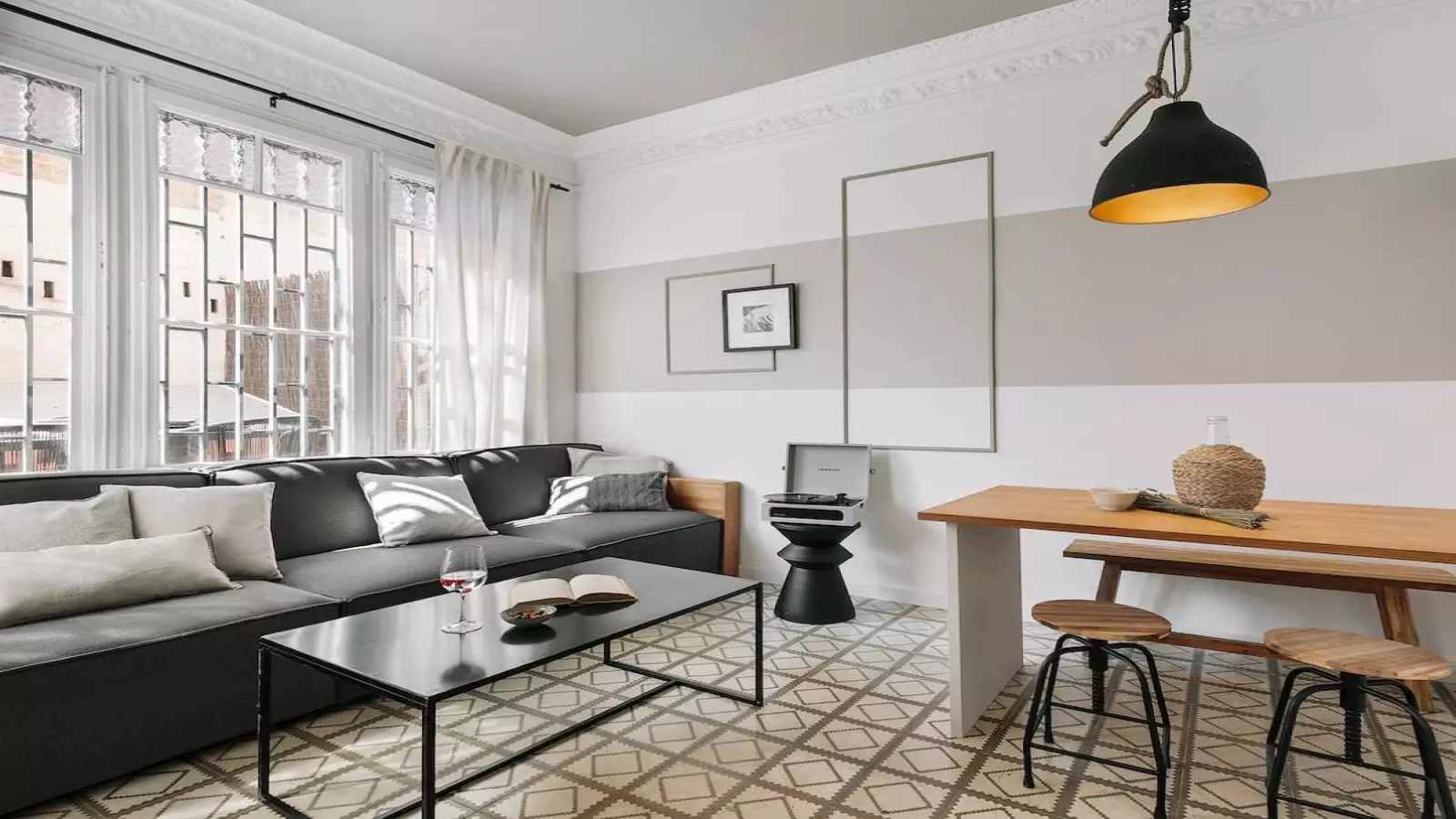 Furnished 3-bedroom flat in Eixample, 70 m² · 3