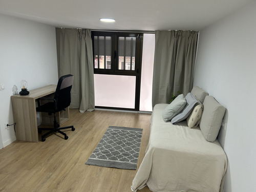 Room · Sant Martí