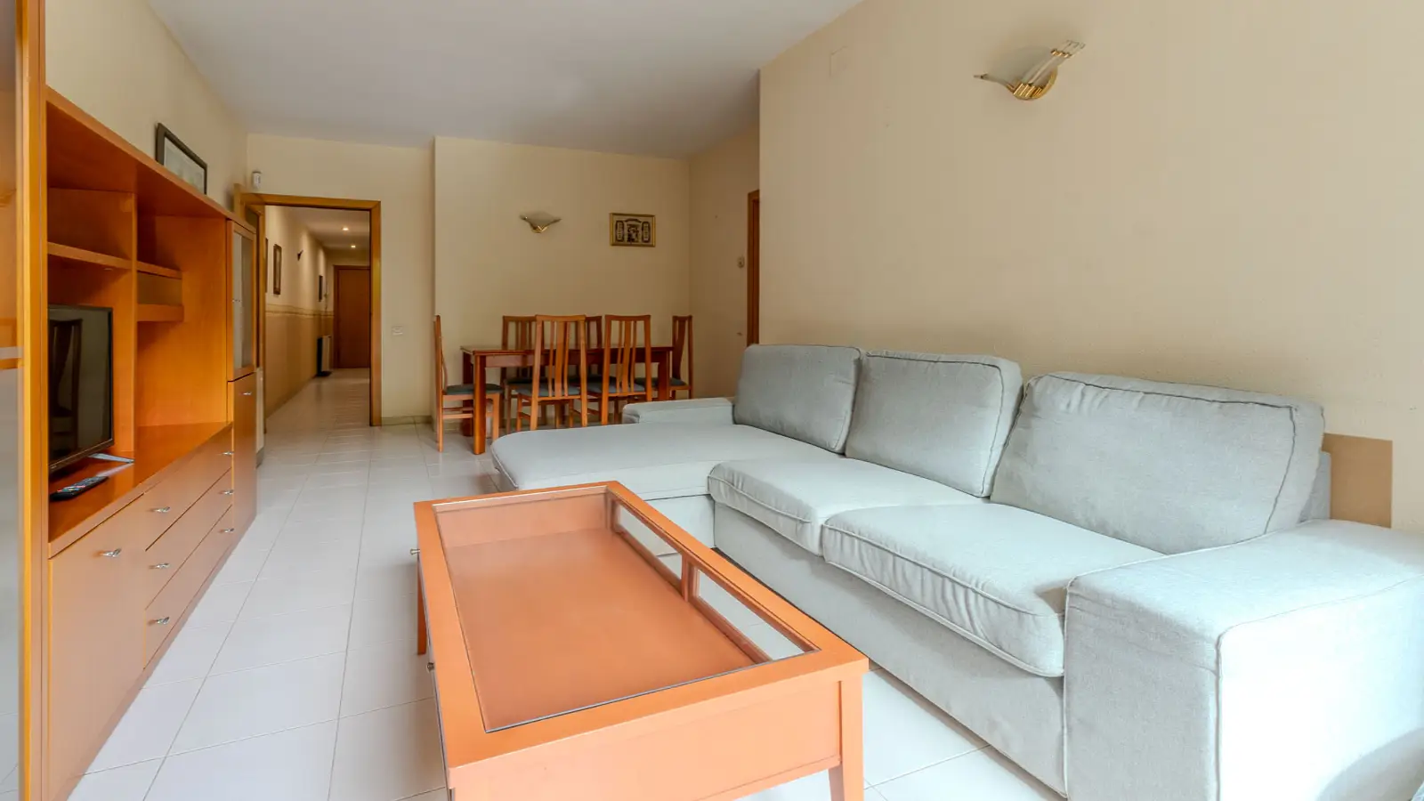 Piso de 2 dormitorios amueblado en Sant Martí, 68 m² · 2