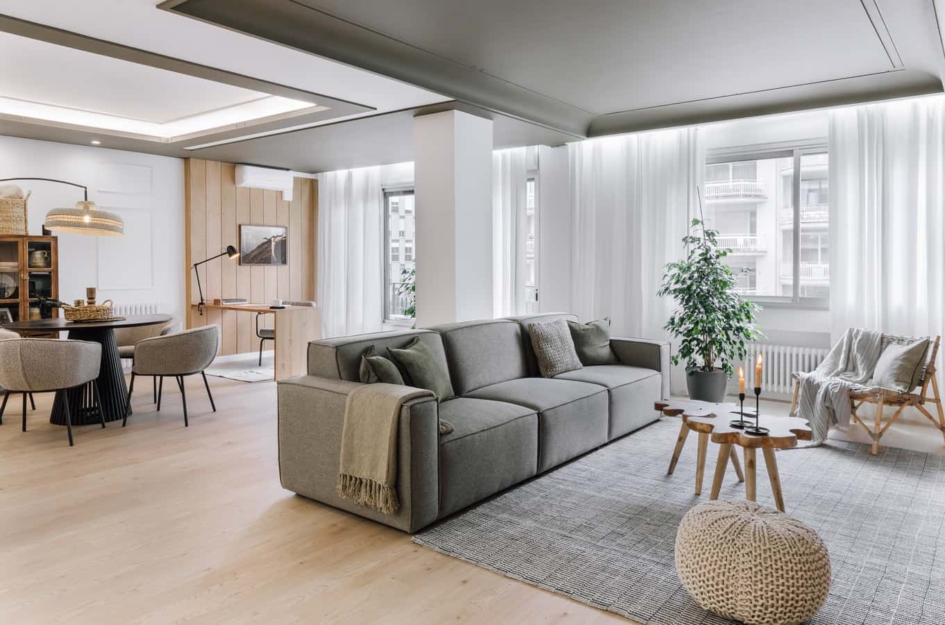 Piso de 3 dormitorios amueblado en Barcelona, 150 m²