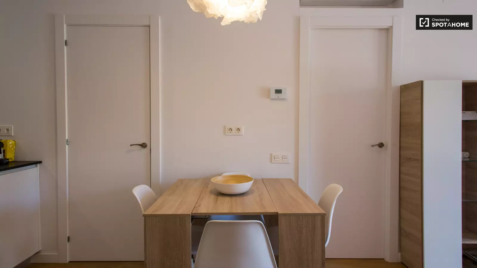 Furnished 2-bedroom flat in Esplugues, 58 m² · 3