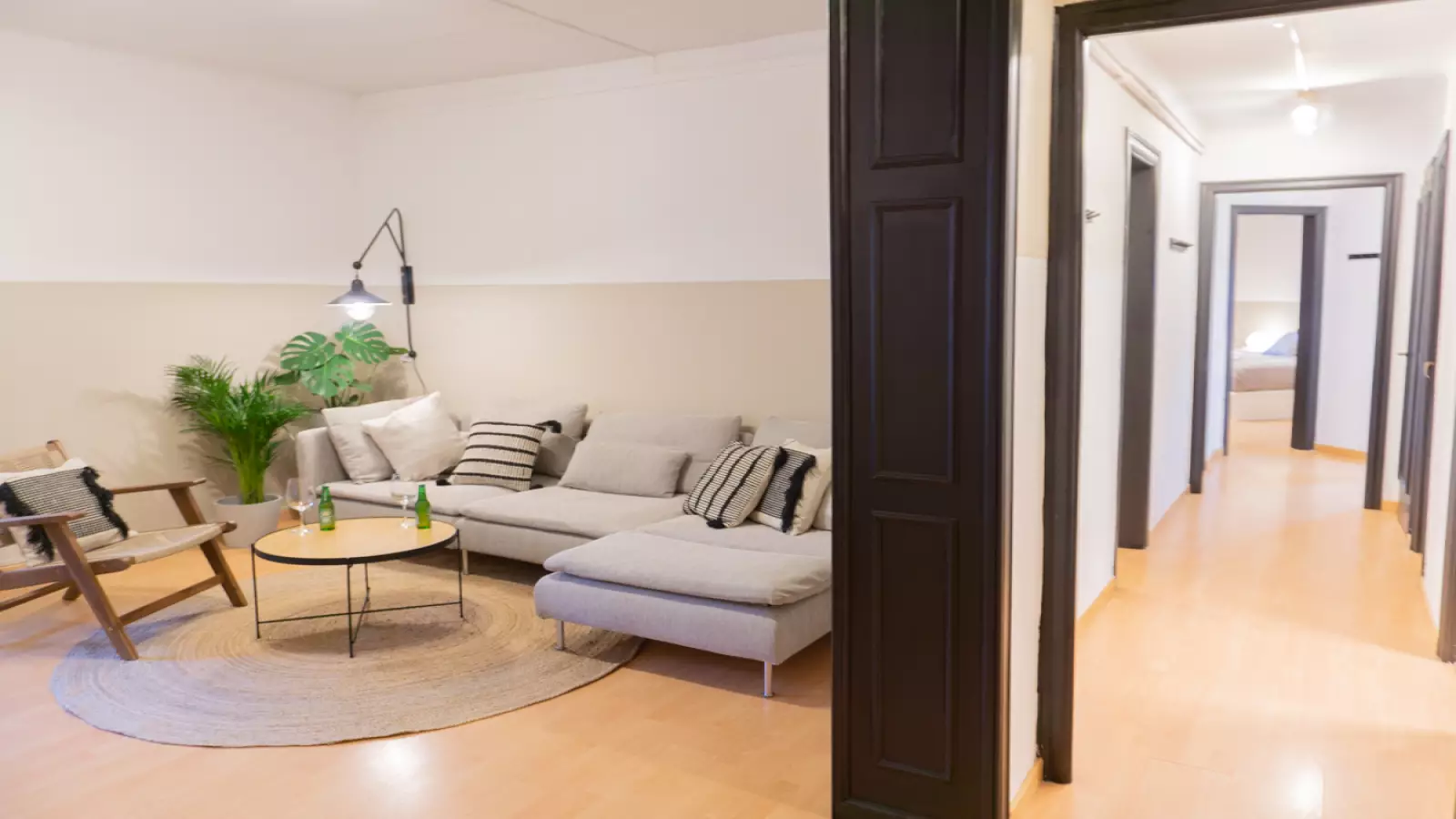 Habitación amueblada en piso compartido de 6 personas en Eixample · 4