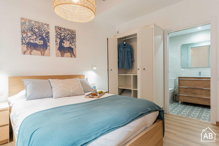 Furnished 3-bedroom flat in Ciutat Vella, 56 m² · 3