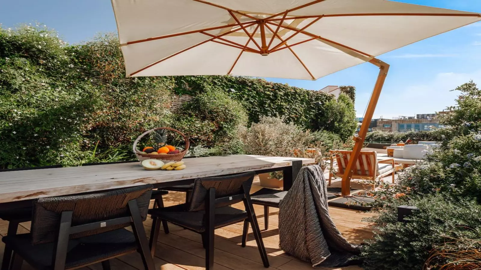 Furnished 1-bedroom flat in Eixample, 60 m² · 4