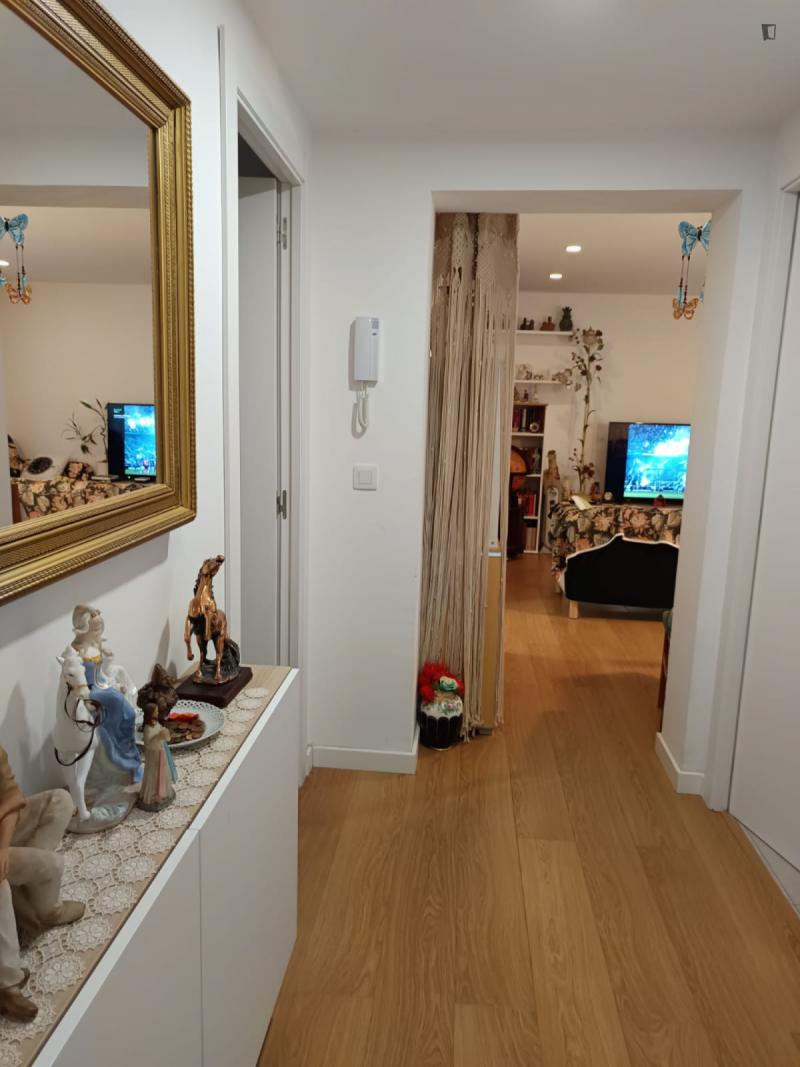 Habitación amueblada en piso compartido de 3 personas en Sants-Montjuïc · 4