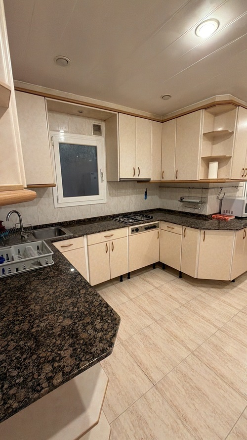 Habitación en piso compartido de 4 personas en Les Corts · 3
