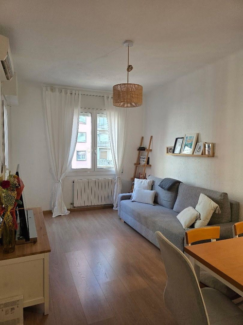 Habitación en piso compartido de 2 personas en Sants-Montjuïc · 2