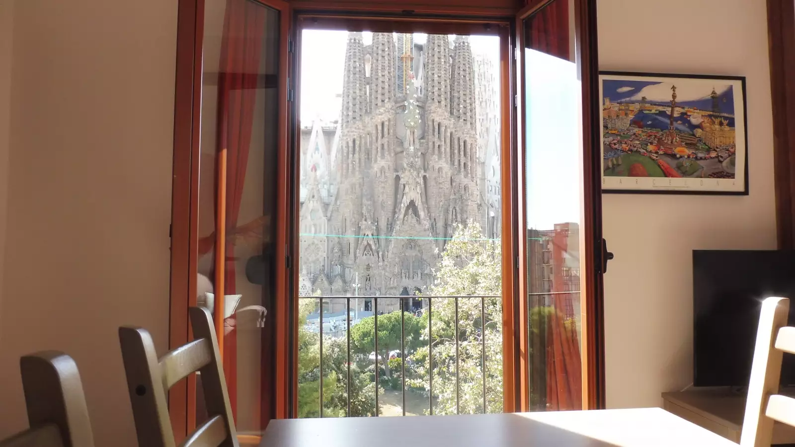 Furnished 2-bedroom flat in Eixample, 70 m² · 2