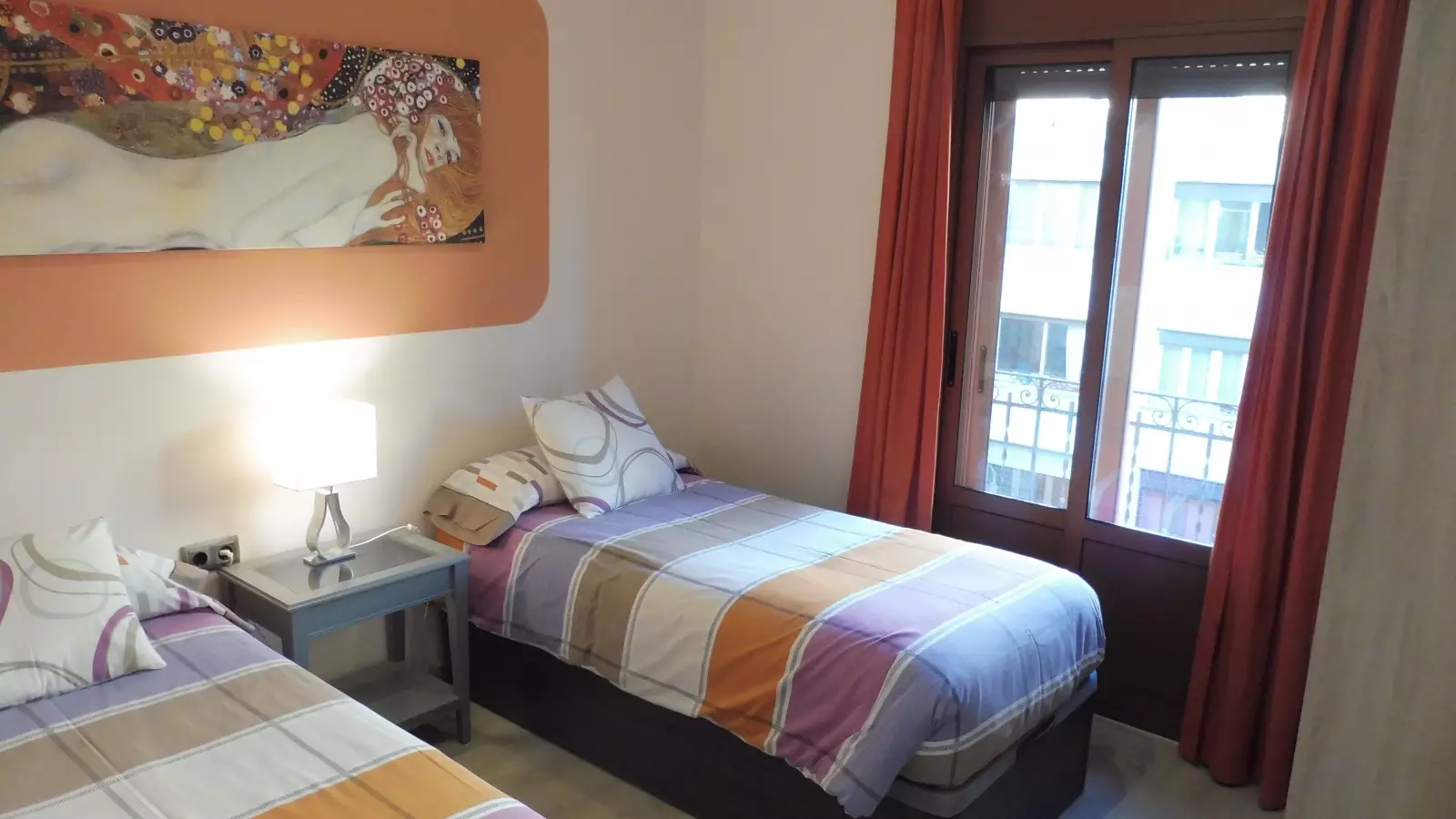 Furnished 2-bedroom flat in Eixample, 70 m² · 4