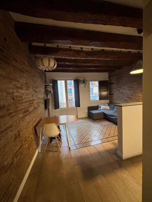 Room in a 2-person shared flat in Barcelona