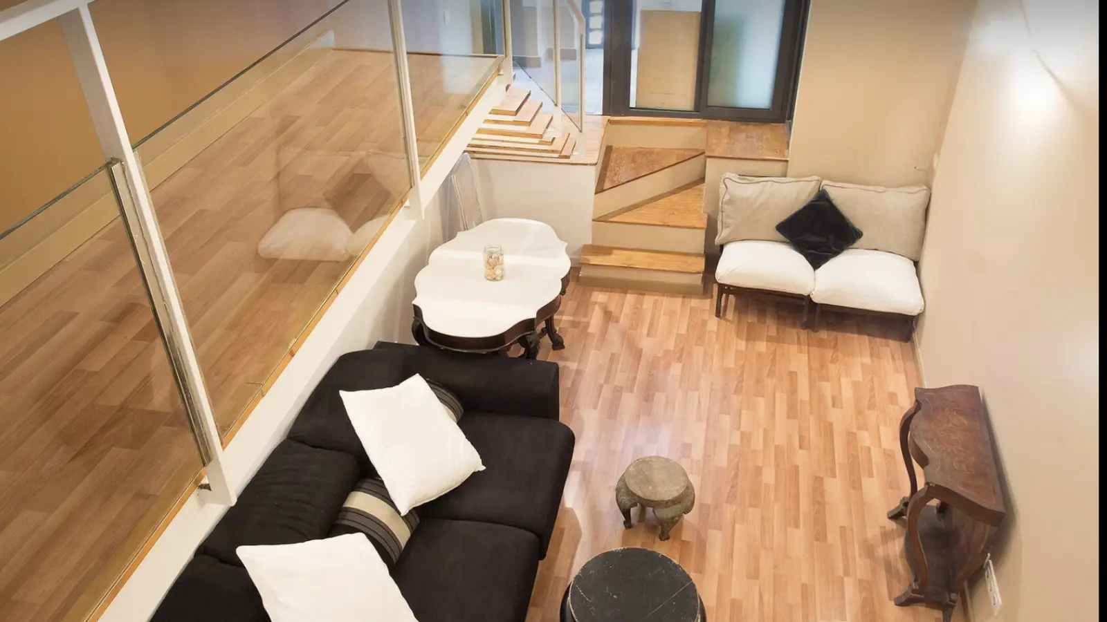 Furnished 2-bedroom flat in Eixample, 80 m² · 2