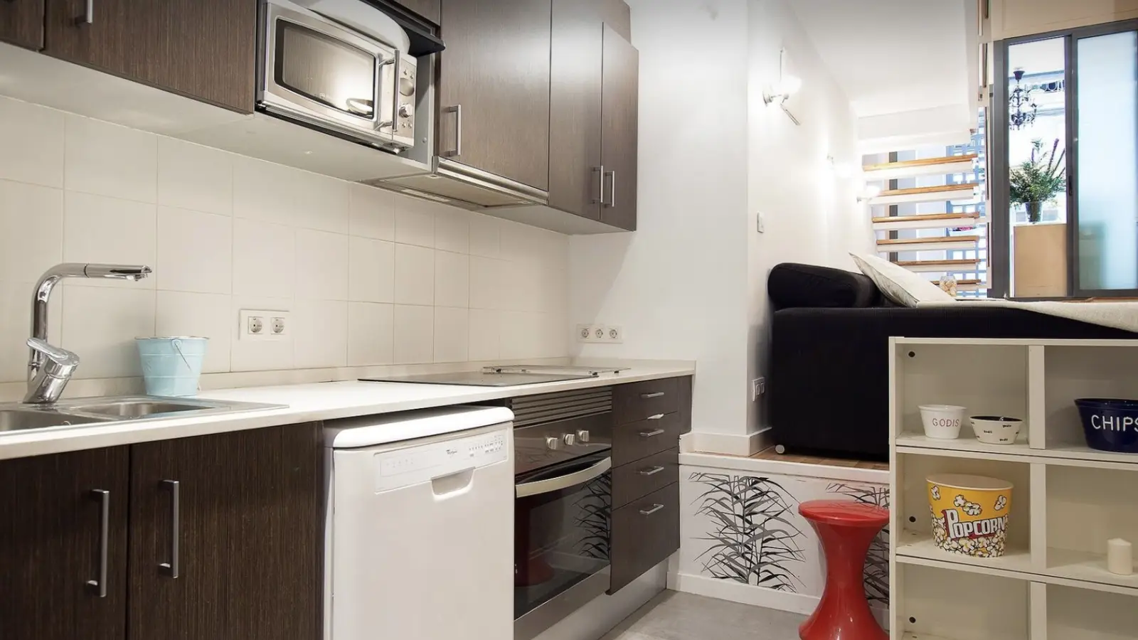 Furnished 2-bedroom flat in Eixample, 80 m² · 3