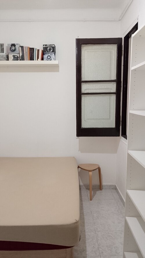 Room in a 4-person shared flat in Gràcia · 2