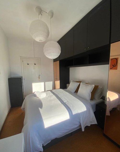 Room in a 4-person shared flat in Gràcia · 2