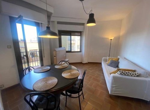 Room in a 4-person shared flat in Gràcia · 4