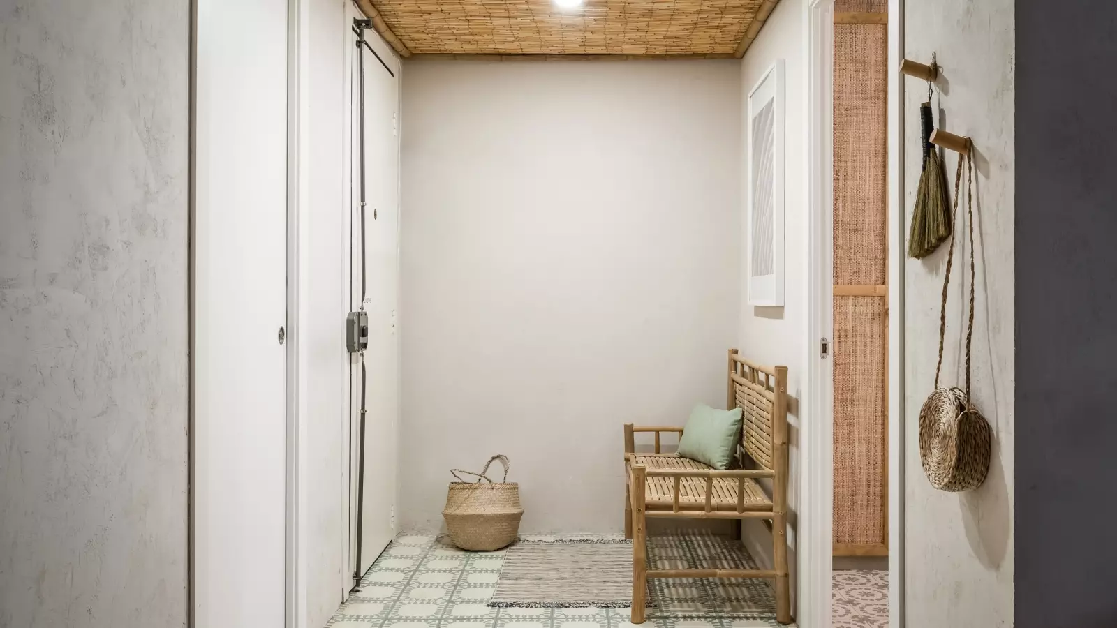 Furnished 2-bedroom flat in Eixample, 70 m² · 3