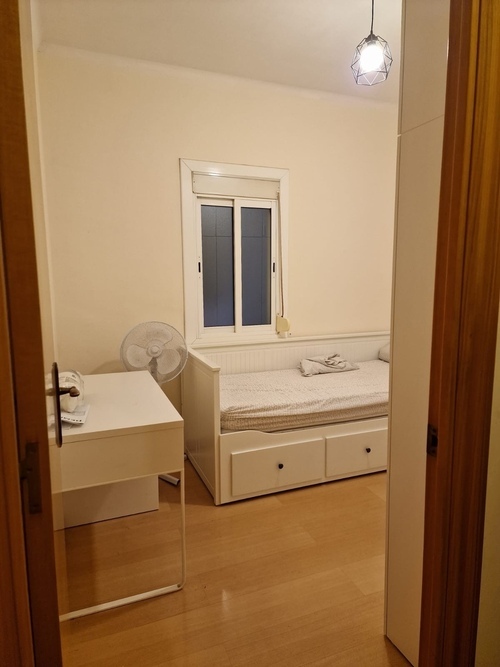 Room in a 2-person shared flat in Sant Martí · 3