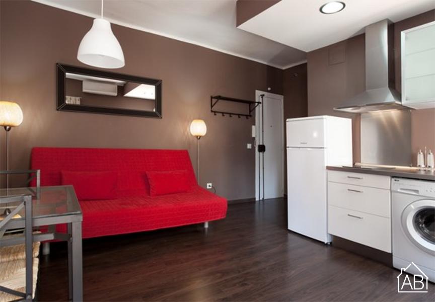 Furnished 2-bedroom flat in Ciutat Vella, 32 m² · 3