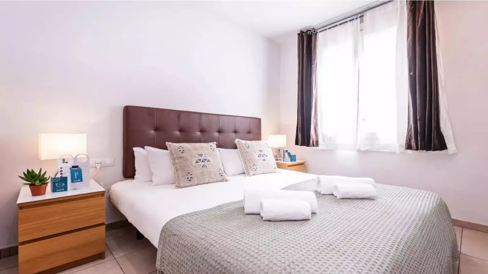 Furnished 2-bedroom flat in Eixample, 65 m² · 4