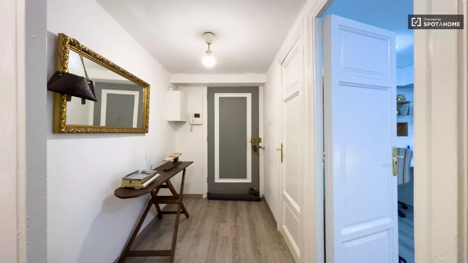Habitación amueblada en piso compartido de 2 personas en Sarrià–Sant Gervasi · 4