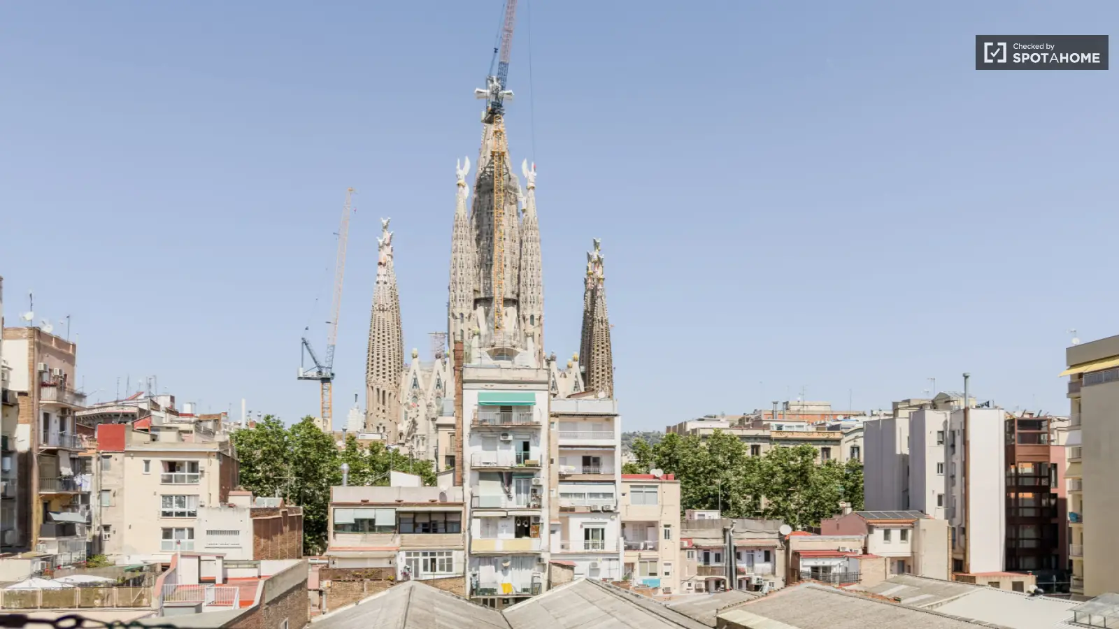 Furnished 3-bedroom flat in Eixample, 100 m² · 2