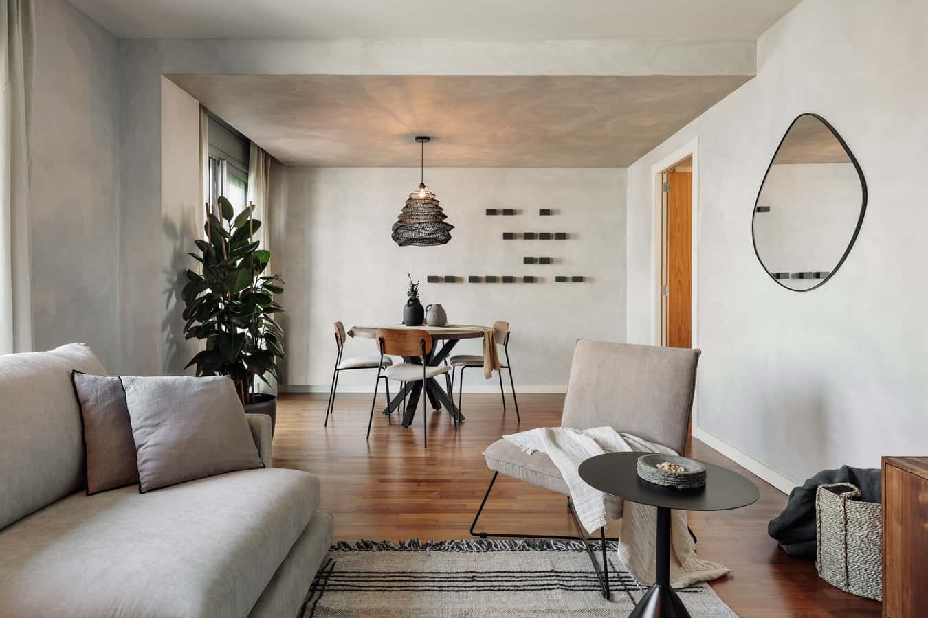 Furnished 2-bedroom flat in Eixample, 98 m² · 3