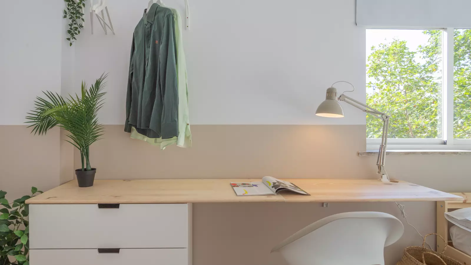 Furnished room in a 7-person shared flat in Sants-Montjuïc · 4