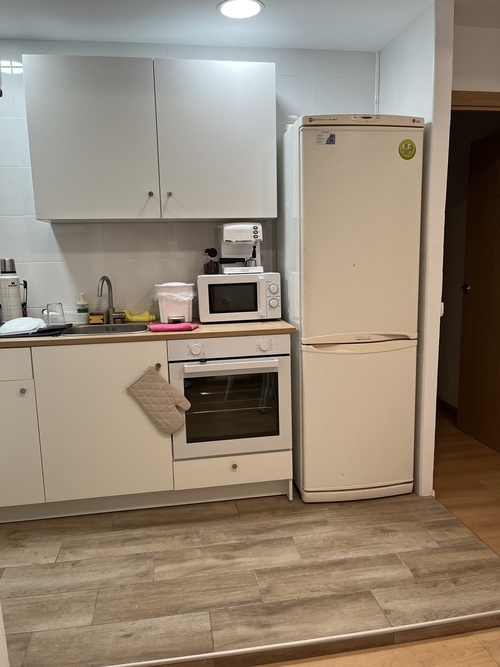 Room in a 4-person shared flat in Sants-Montjuïc · 4