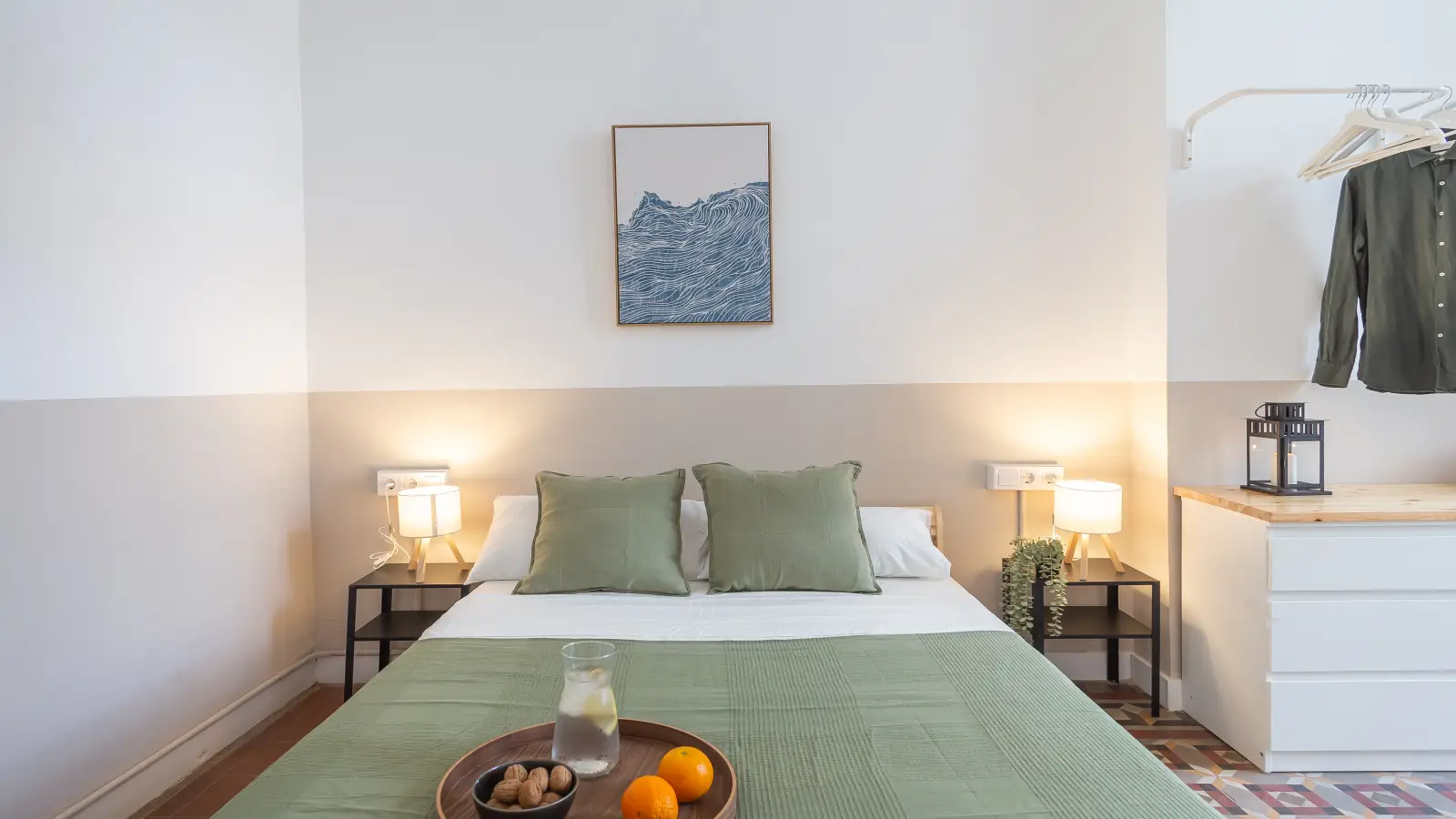 Furnished room in a shared flat in Eixample · 3