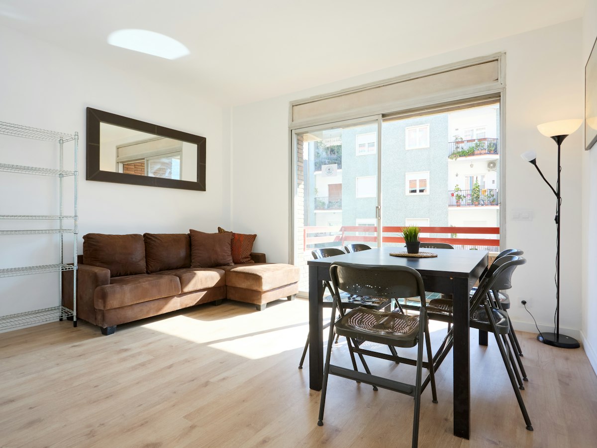 Habitación amueblada en piso compartido de 5 personas en Gràcia · 4