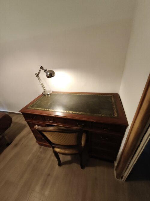 Room in a 3-person shared flat in Ciutat Vella · 4