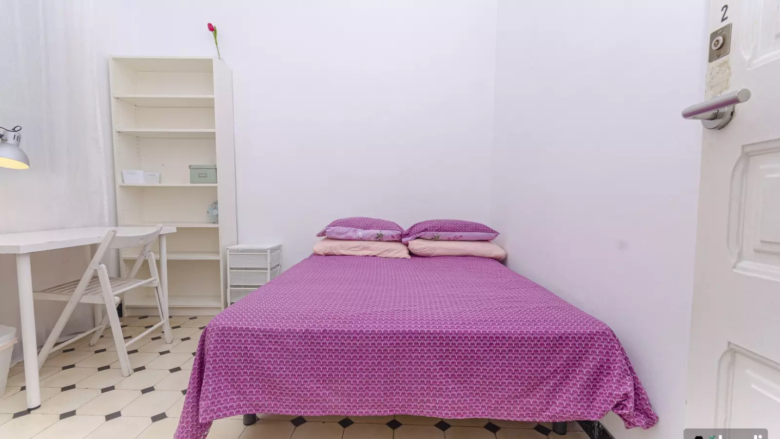 Furnished room in a shared flat in Sants-Montjuïc · 2