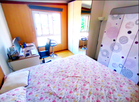 Room · Sant Martí