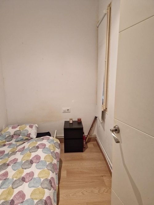 Room in a 3-person shared flat in Sants-Montjuïc · 3