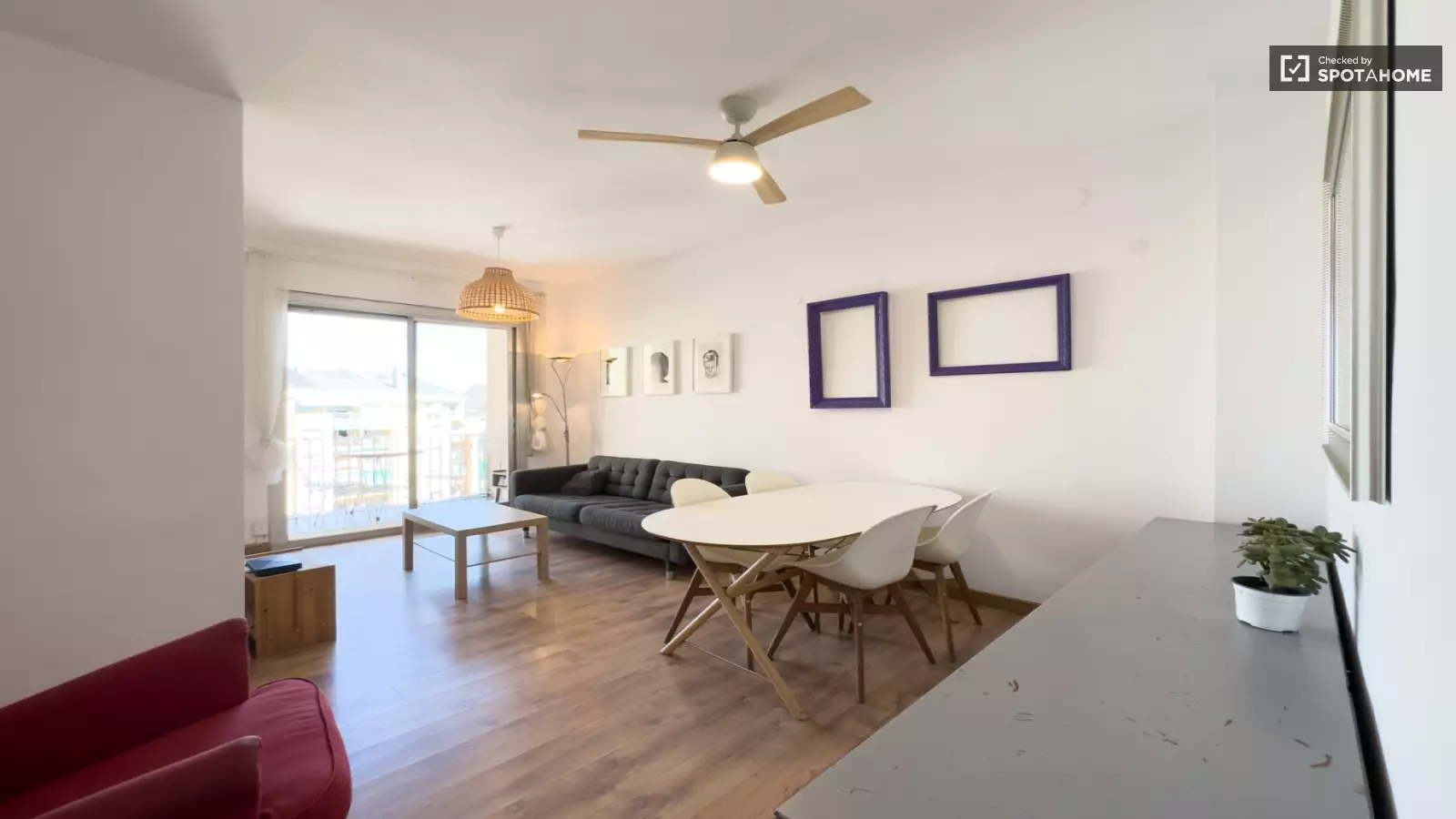 Habitación amueblada en piso compartido de 4 personas en Eixample · 3