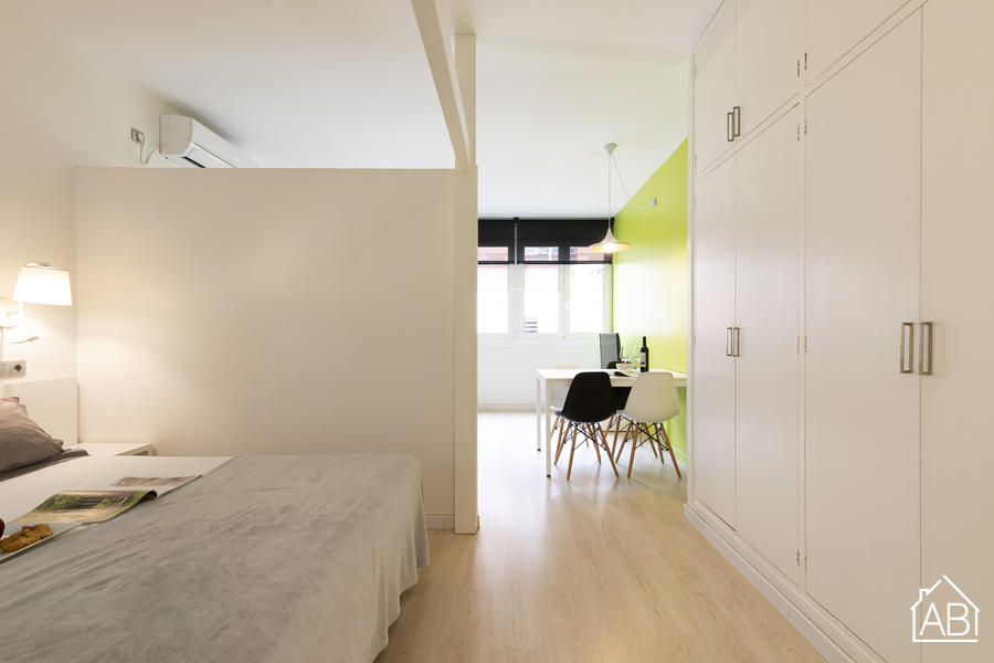 Piso de 3 dormitorios amueblado en Eixample, 40 m² · 2